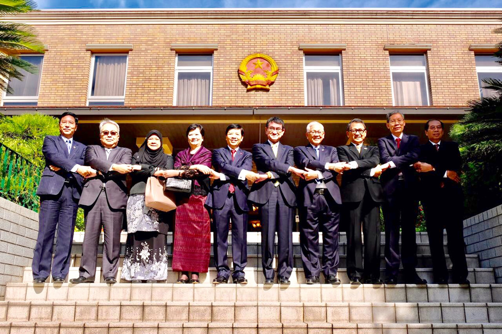 Đại sứ Việt Nam tại Nhật: Chủ động tham mưu Cách mạng công nghiệp 4.0 hình ảnh 2 Dai su Viet Nam tai Nhat: Chu dong tham muu Cach mang cong nghiep 4.0 hinh anh 2